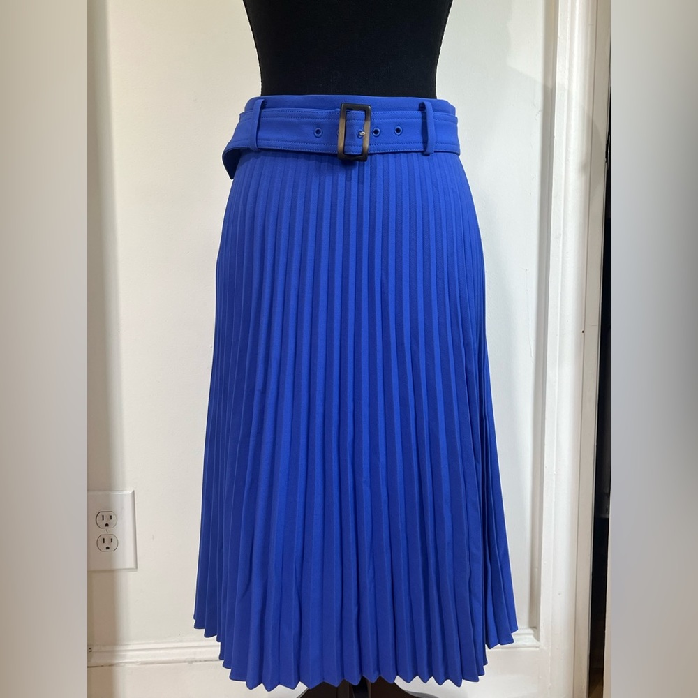 Ann Taylor Pleated Blue skirt with belt!